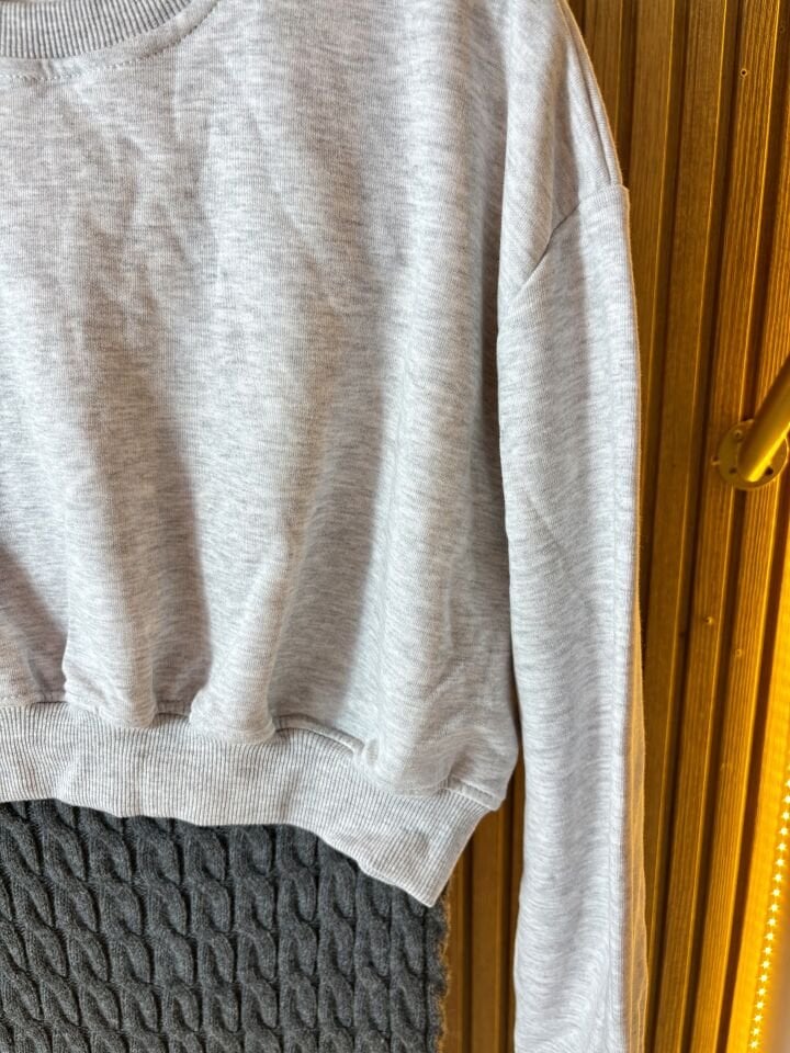 Gri Crop Sweat