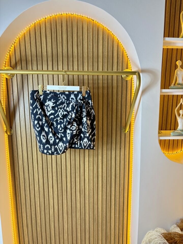 Bağlamalı Desenli Mini Etek