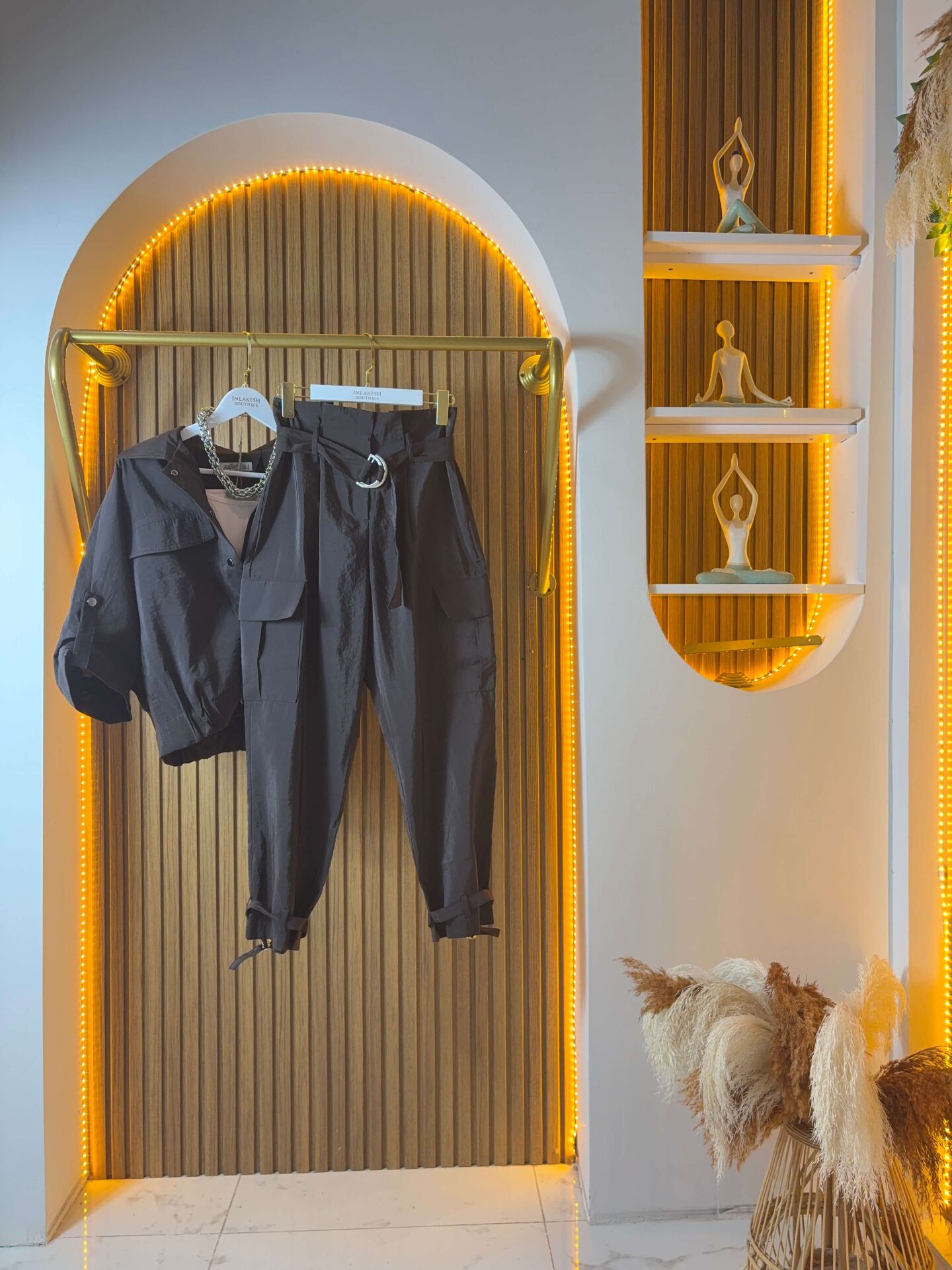 Kemer ve Paça kemer Detaylı Yüksek Bel Kadın Pantolon