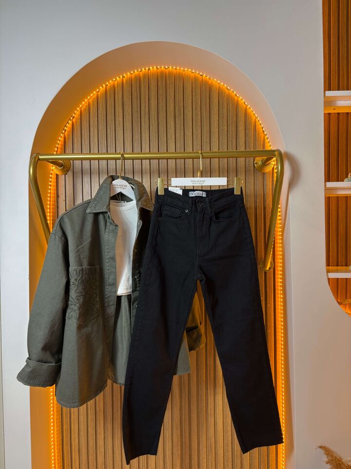 Siyah Boyfit Kesik Paça Kadın Jean