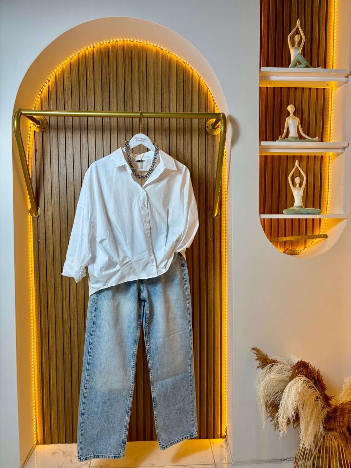 Beyaz Poplin Gömlek – Oversize Rahat Kesim Şık Kadın Gömlek