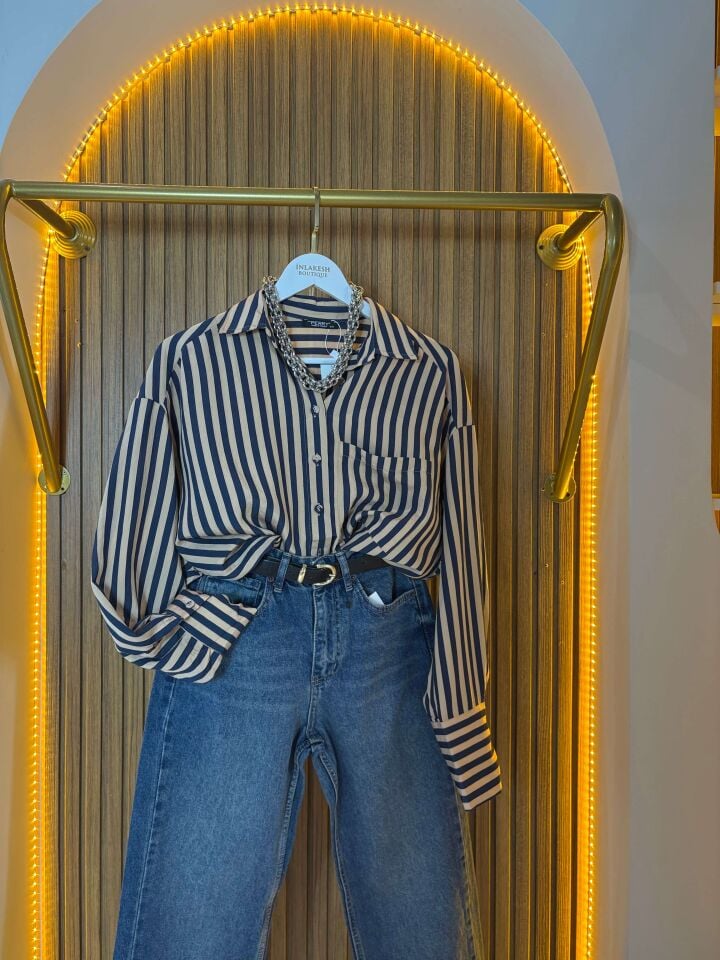 Kahve ve Lacivert Çizgili Kadın Gömlek – Şık ve Rahat Tasarım