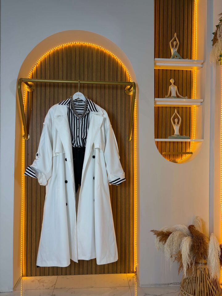 Beyaz Kadın Trençkot – Şık ve Zamansız Dış Giyim