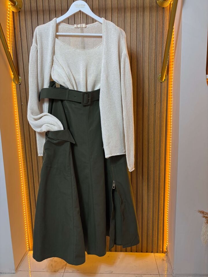 Yeşil Fermuarlı Kadın Etek – Şık ve Modern Tasarım