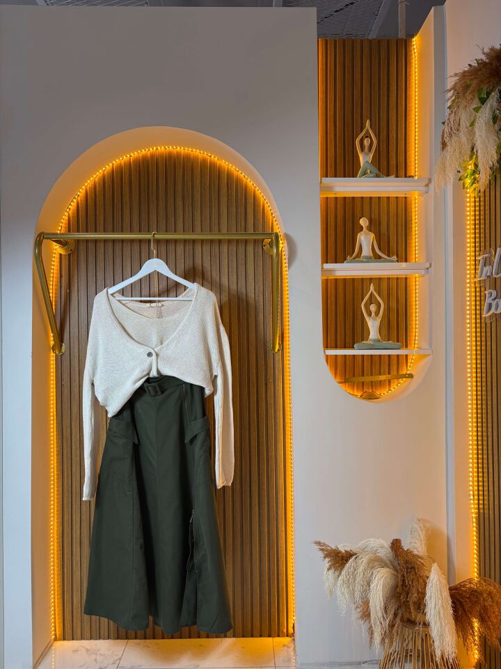 Yeşil Fermuarlı Kadın Etek – Şık ve Modern Tasarım