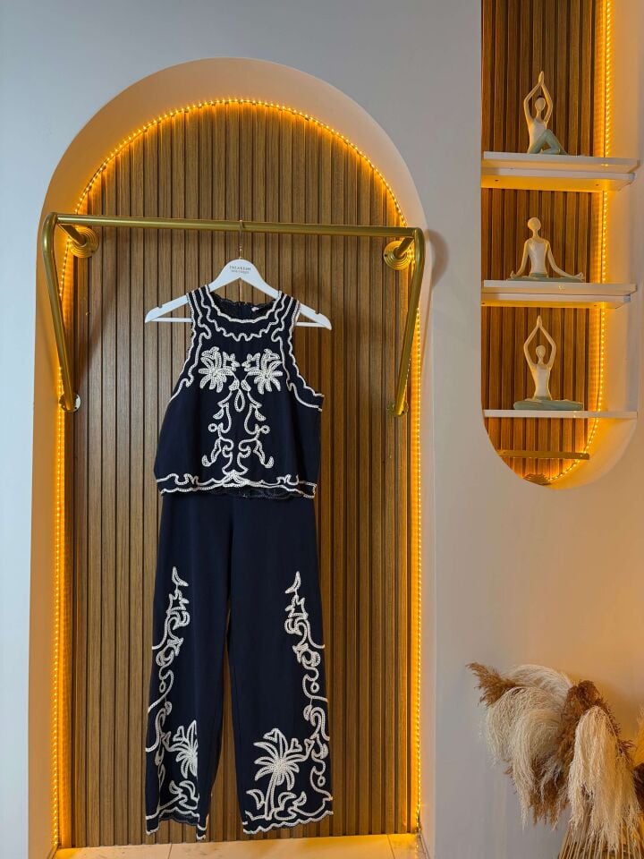 Lacivert-Krem İşlemeli İkili Takım