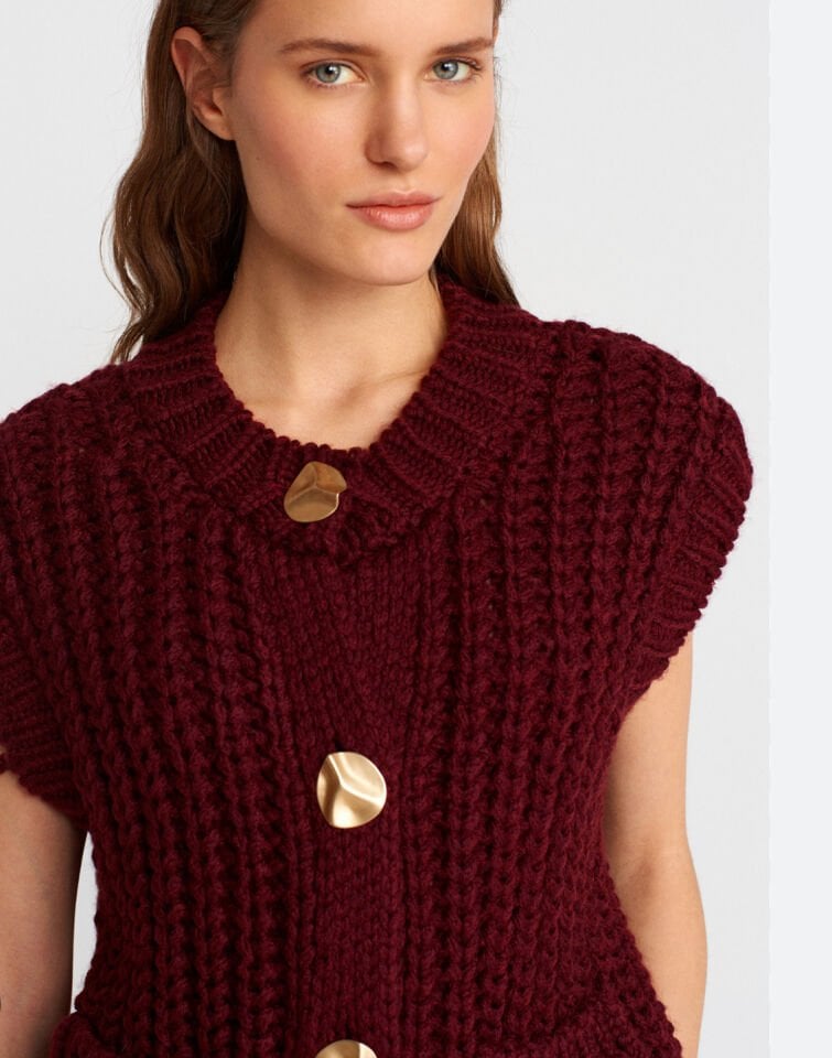 Bisiklet Yaka Yumuşak Dokulu Cepli Düğmeli Triko Yelek-Bordo