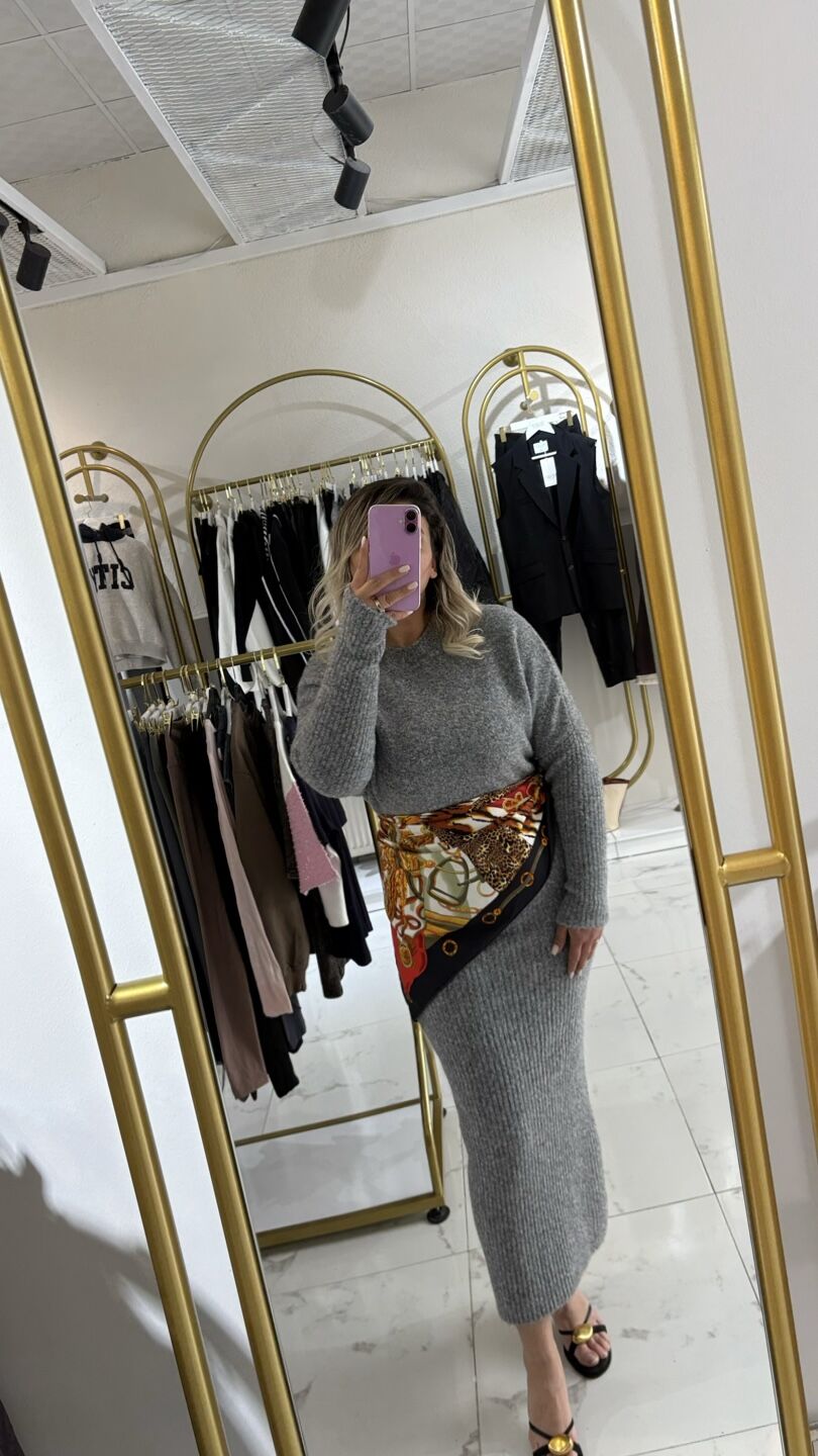 Gri Triko Kazak Elbise – Yumuşak Dokulu Rahat Kalıp