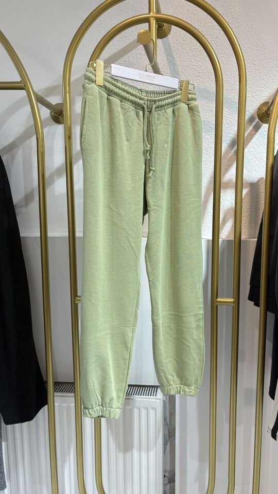 Yeşil 2 İplik Kapüşonlu Eşofman Takımı – Rahat ve Şık Günlük Set