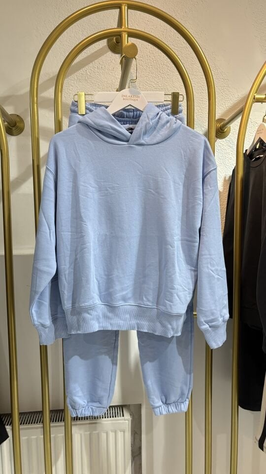 Açık Mavi 2 İplik Kapüşonlu Eşofman Takımı – Rahat ve Şık Günlük Set