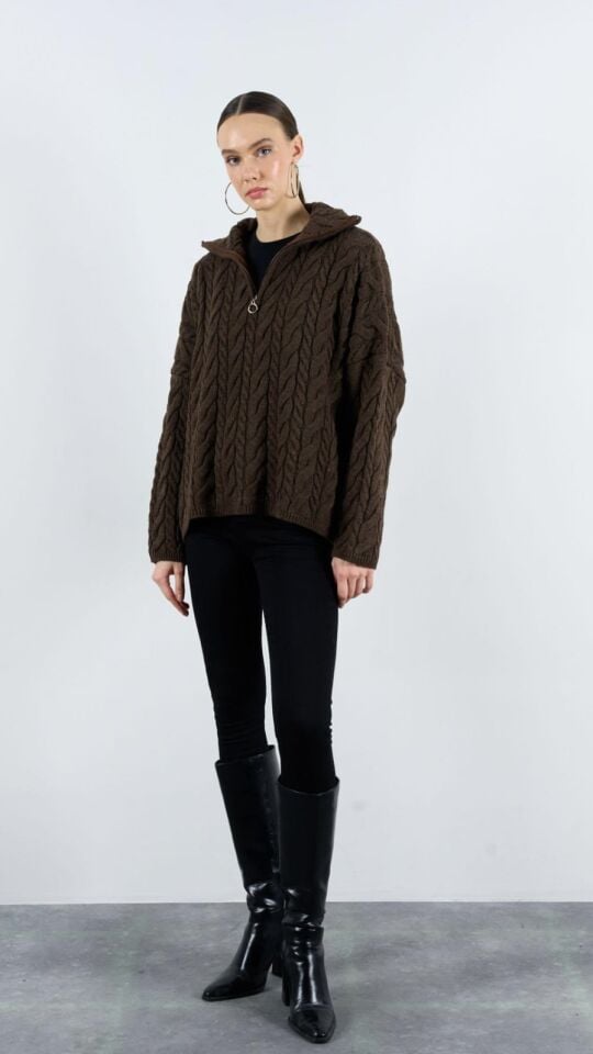 Fermuar Detaylı Saç Örgü Kahve Kazak