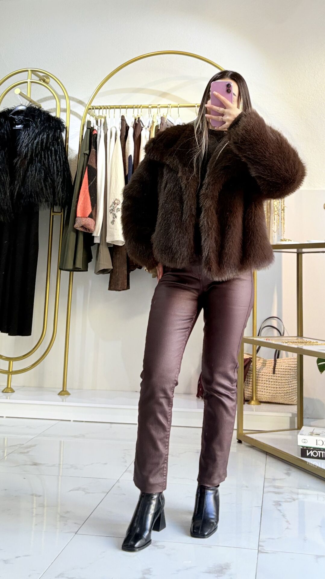 Yumuşak Dokulu Kısa Kesim Suni Kürk Ceket – Kahverengi