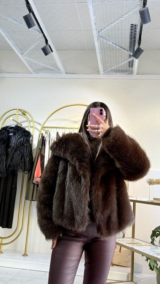 Yumuşak Dokulu Kısa Kesim Suni Kürk Ceket – Kahverengi