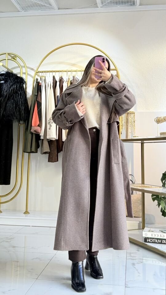 Kadın Kemerli Kaşe Kaban