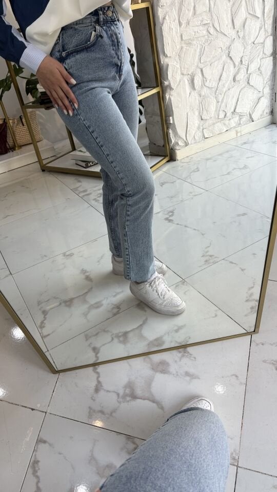 Yüksek Bel Kesik Paça Boyfit Pantolon – Açık Mavi