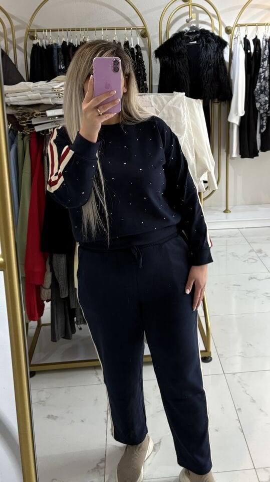 Yan şerit Detaylı Taşlı Lacivert Takım