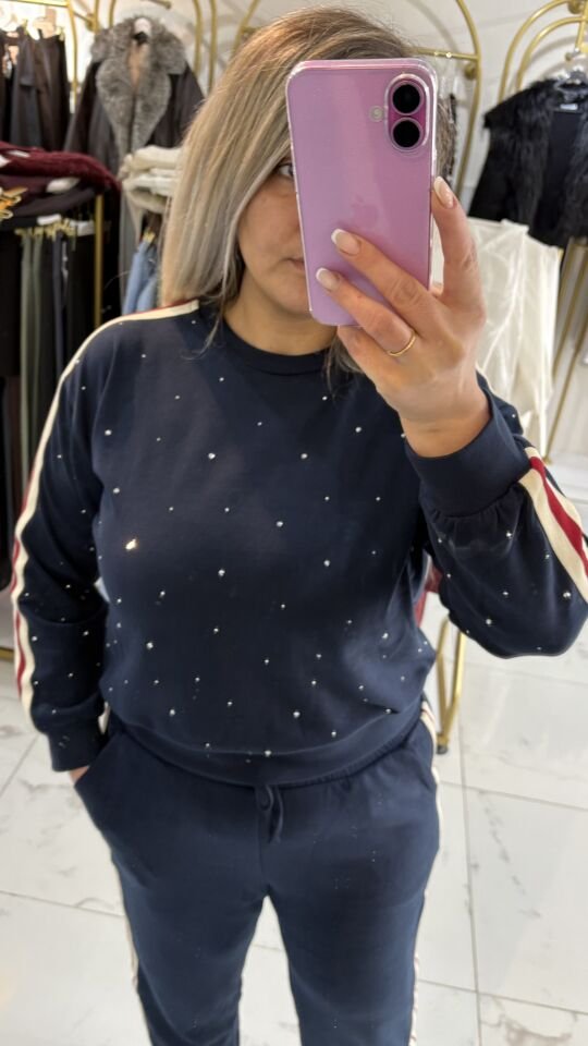 Yan şerit Detaylı Taşlı Lacivert Takım