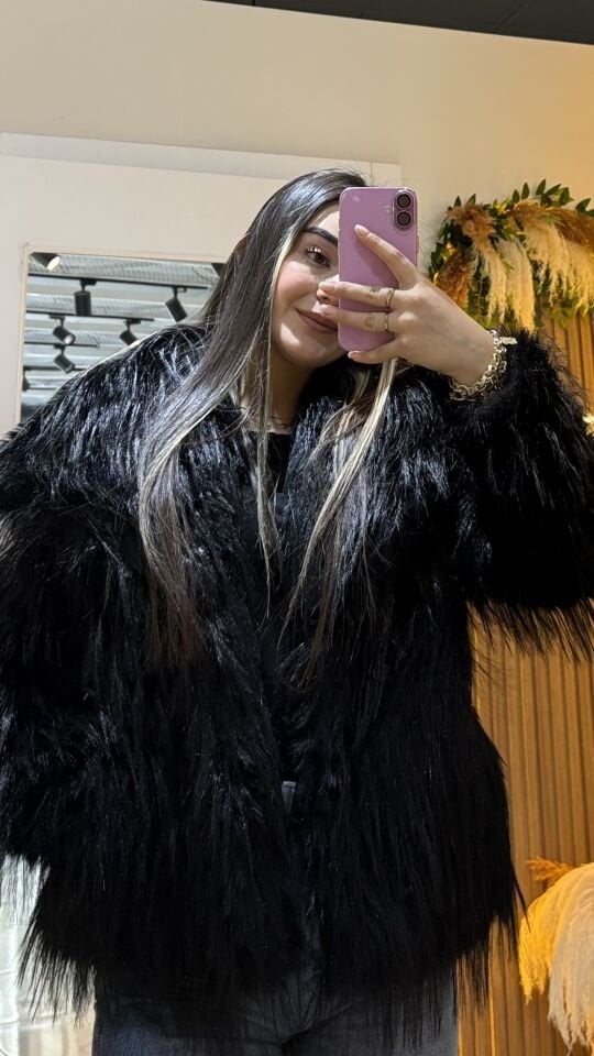 Siyah Uzun Sakallı Kürk