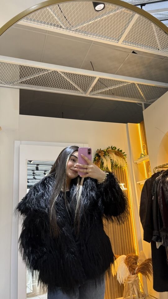 Siyah Uzun Sakallı Kürk